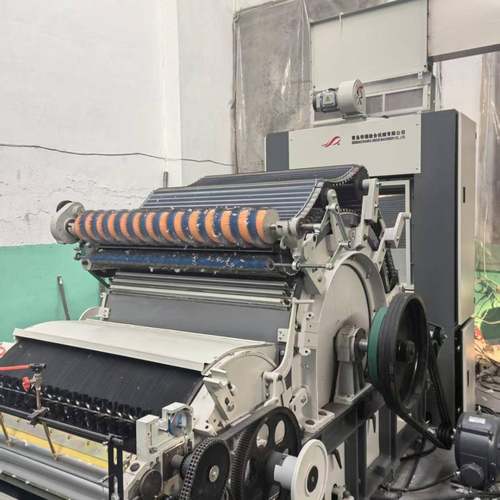 国产全自动卸妆棉片机器设备青岛华瑞经合厂家制造