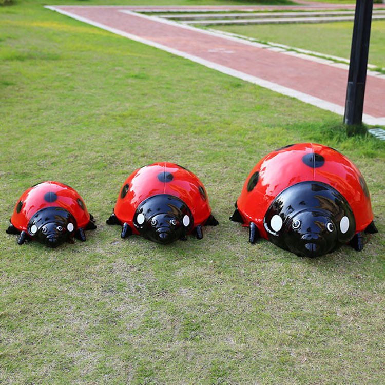 七星瓢虫雕塑模型仿真昆虫玻璃钢发光甲虫幼儿园摆件公园草坪装饰