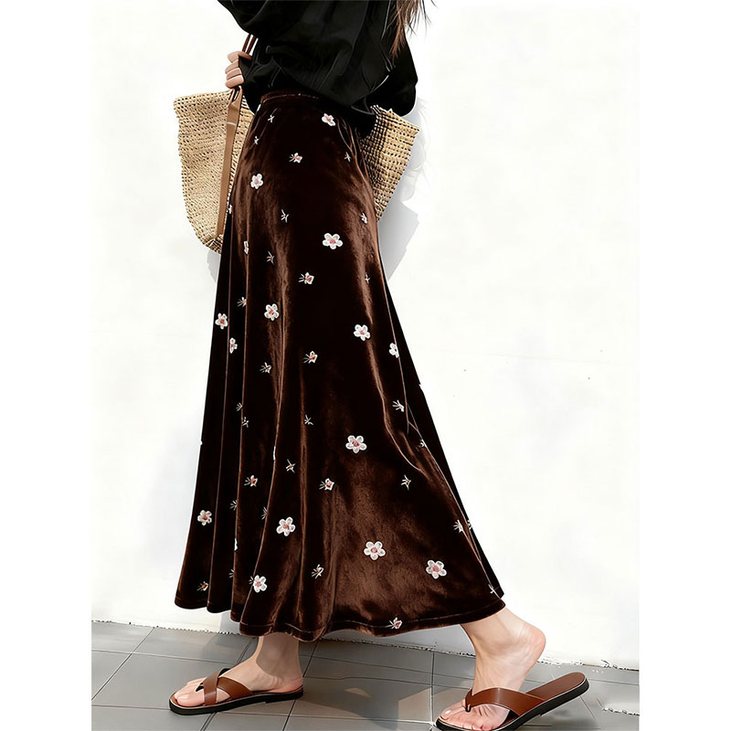 冬天配大衣的裙子丝绒鱼尾半身裙