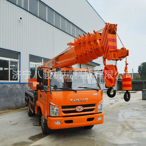 唐骏10吨汽车起重机 徐工大臂汽车吊车 山东八骏10吊车生 产厂家