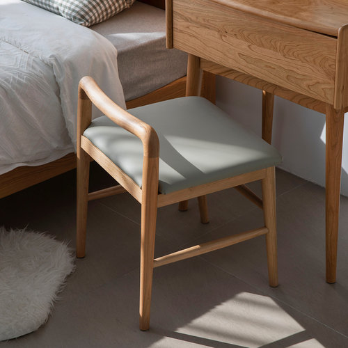 出乎生活格林梳妆凳北欧矮凳现代简约软坐垫凳子实木樱桃木化妆凳