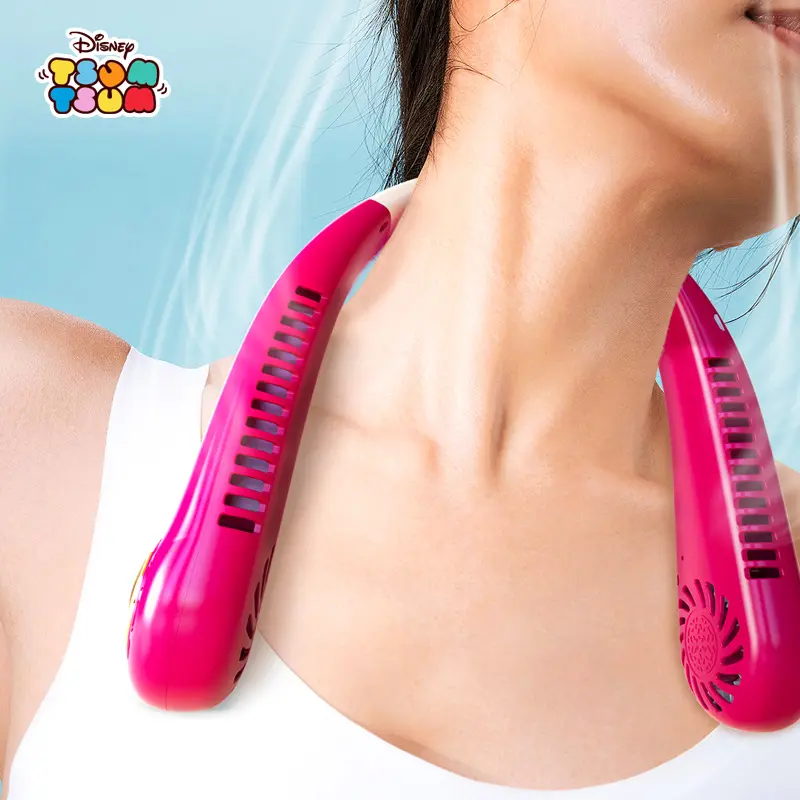 新款草莓熊挂脖风扇 usb静音长续航懒人折叠叶小风扇礼品