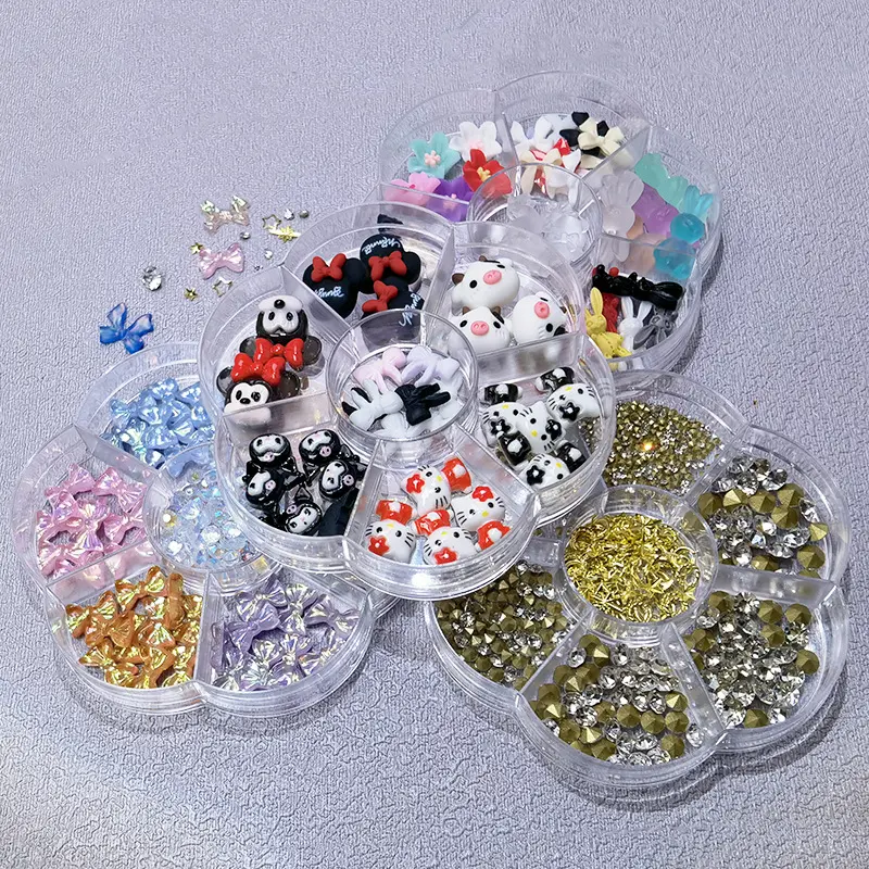 新款美甲饰品动漫小卡通极光结尖底水钻梅花盒装指甲装饰