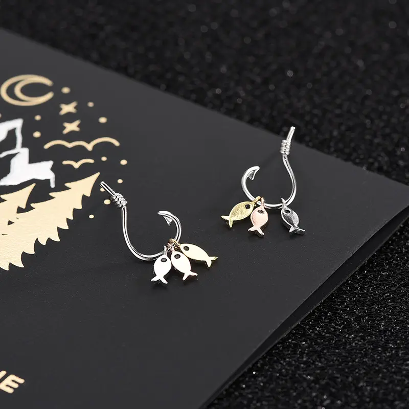 s925纯银可爱小鱼吊坠鱼钩小众设计会动的耳钉流苏个性学生女韩版