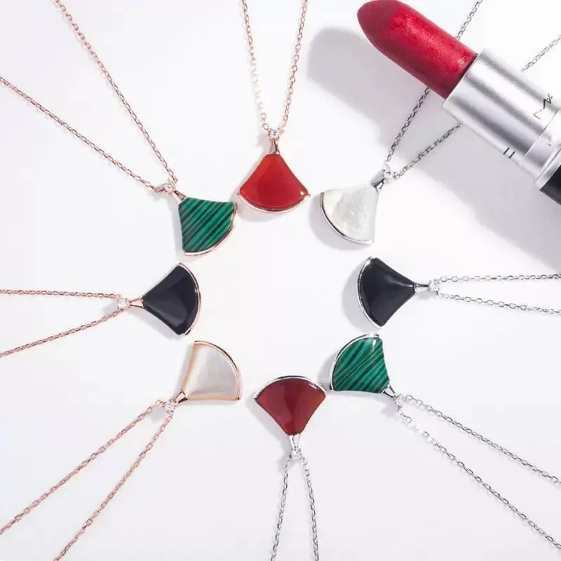 韩版小裙子项链女ins网红扇子白贝母18k吊坠时尚锁骨链女