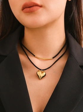 欧美饰品 黑绳绒布几何小爱心项链 简约弯管heart nelae