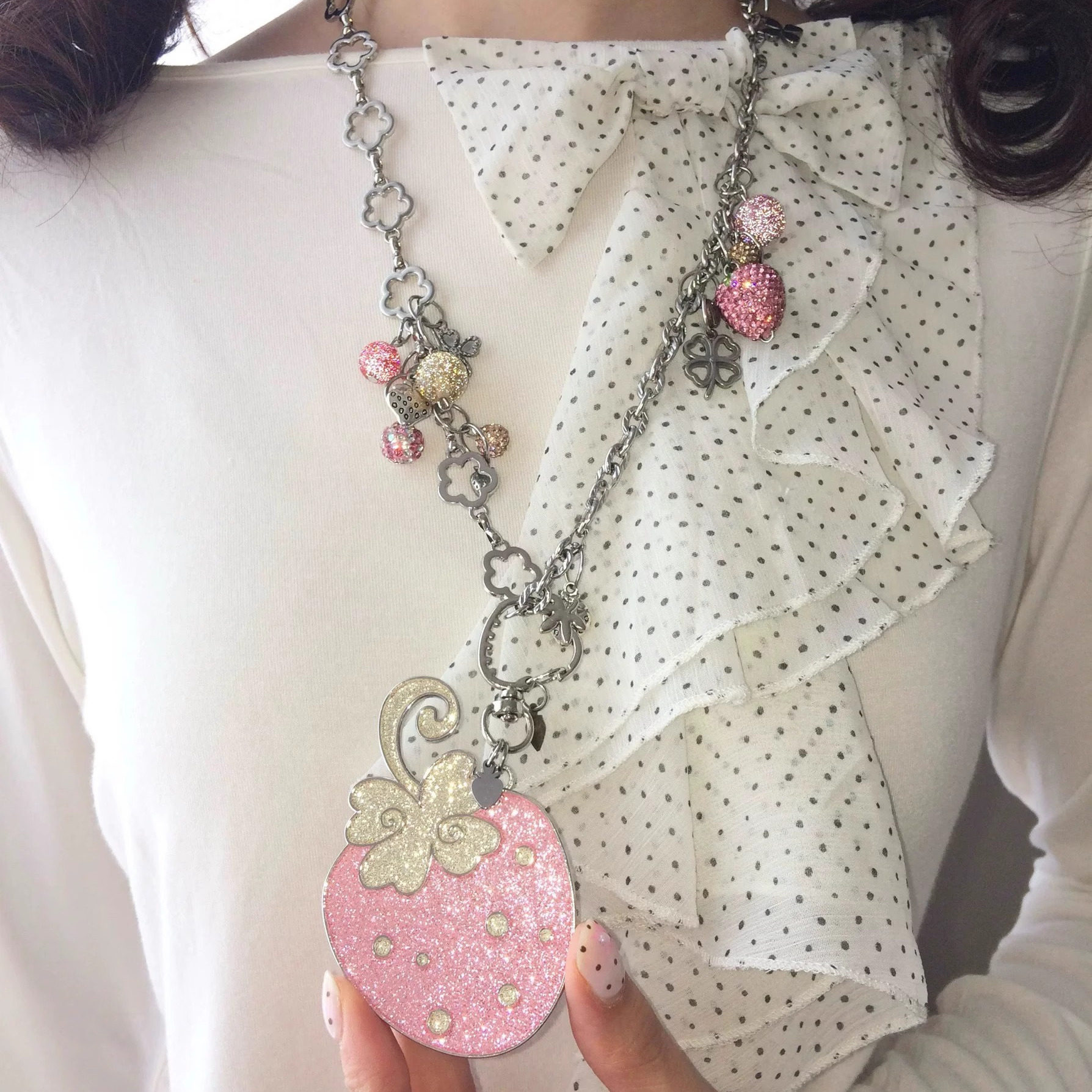 【草莓卷芽】草莓闪闪造型多巴胺金属长款项链女多用途挂链挂饰