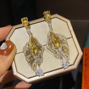高级感轻奢不规则叶子水滴长款闪锆石耳环树叶黄水晶礼服演出宴会