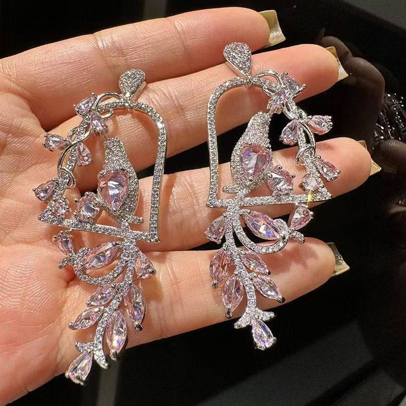 「窗鸟蔷薇」重工爆闪粉色耳钉巴洛克欧美宫廷风夸张仙气精致耳饰,饰品/流行首饰/时尚饰品新,耳环,淘宝优惠券,粉丝福利购,淘宝优惠卷