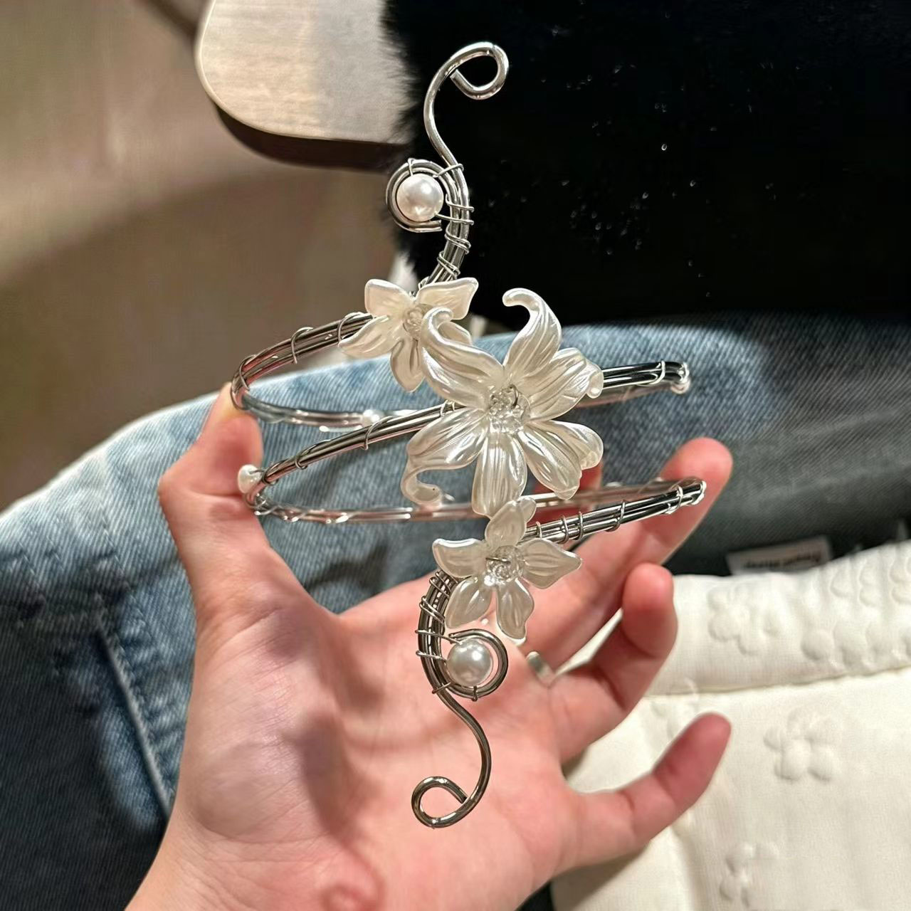 清冷蝴蝶花缠绕手镯臂环