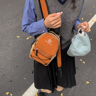 山系轻量化小背包户外运动徒步登山露营双肩包女生出游迷你小书包