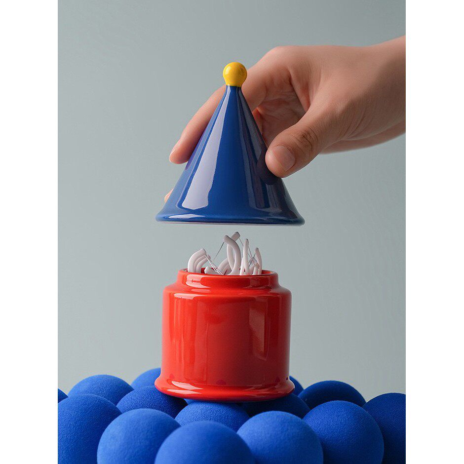 秘密卡车多巴胺陶瓷牙签管包豪斯红色和蓝色对比色纸巾盒家庭装饰