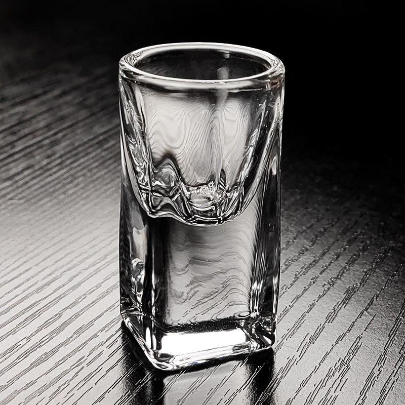 晶鑫餐具方形水晶玻璃小r酒杯白酒分酒器一口杯高级感精致商用家