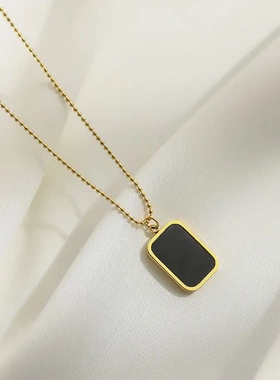 黑色字母钛钢吊坠项链女冷淡风ins气质网红小众设计感锁骨链