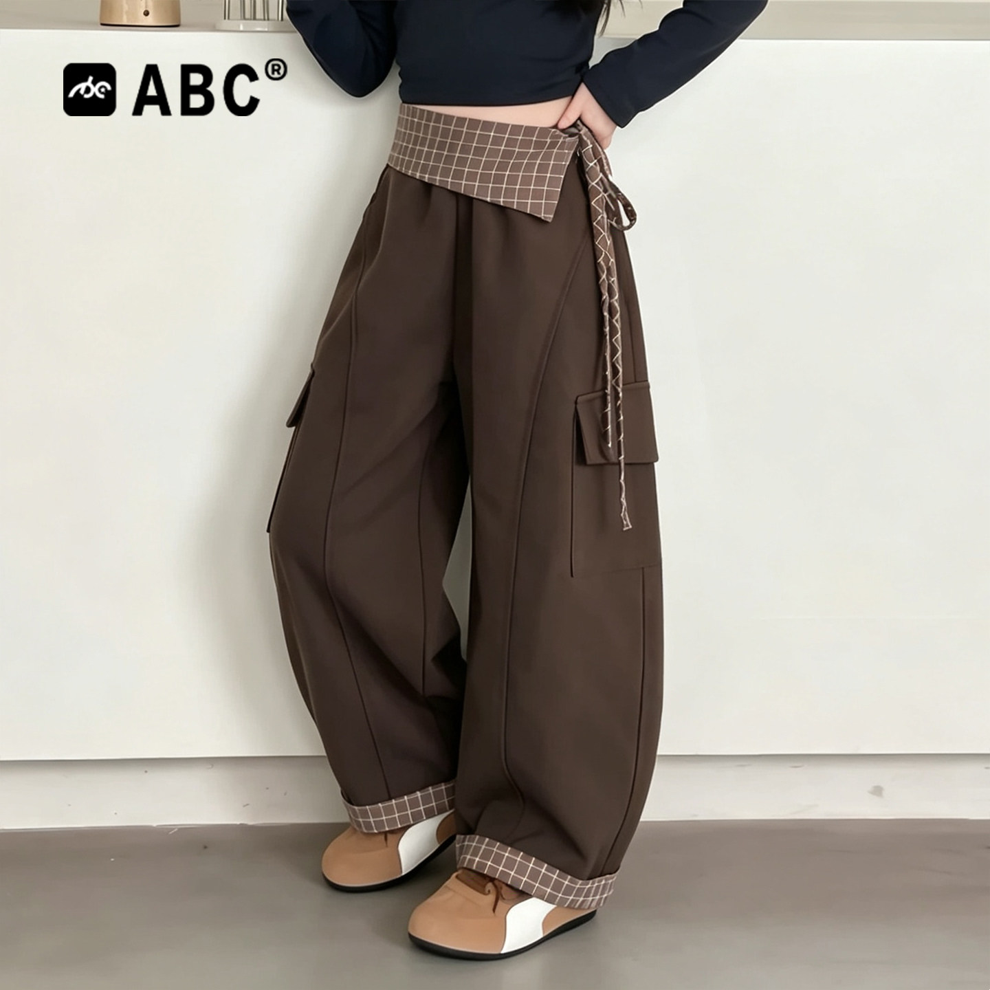 ABC女童秋季格子屁帘工装裤2026中大童裤脚卷边休闲裤女孩阔腿裤
