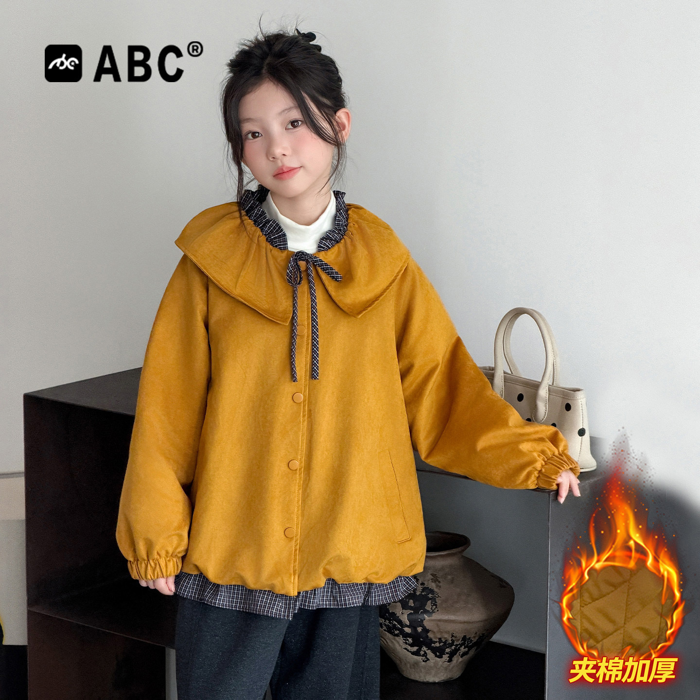 ABC女童夹棉加厚外套秋冬款2026新款娃娃领拼接格子上衣中大童装