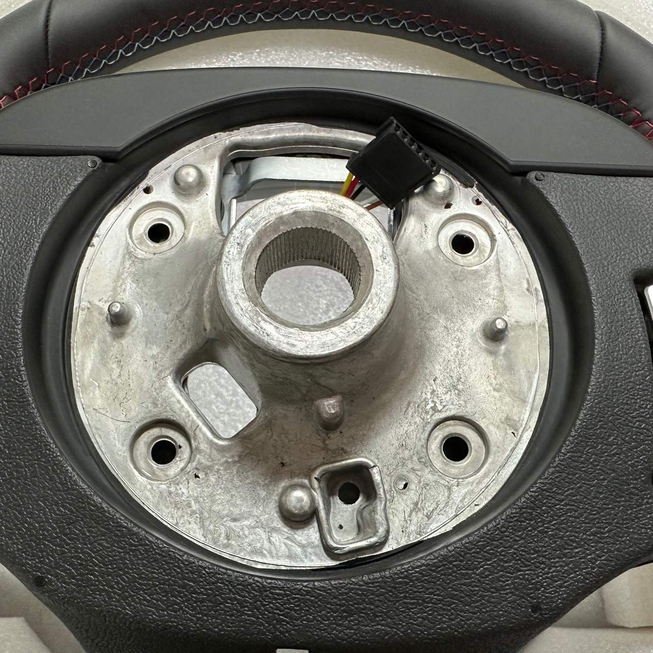 适用宝马方向盘改装1234567系X1X2X3X4X5X6系宝马F10F01方向盘