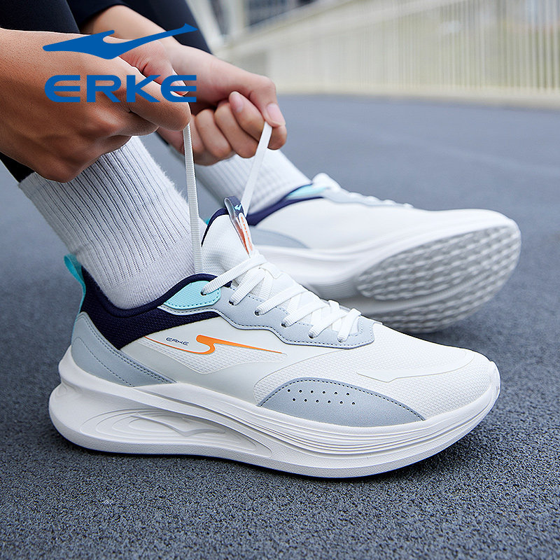 鸿星尔克运动鞋男鞋2026春季新款减震皮面轻便软底通勤训练跑步鞋