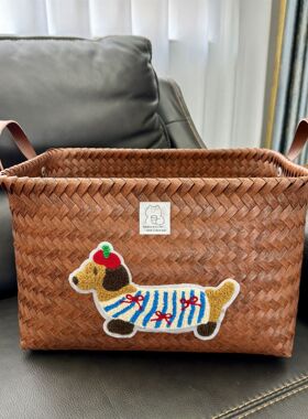 小红书同款脏衣篓美式腊肠狗脏衣服收纳筐篮网红款仿藤编PU把衣桶