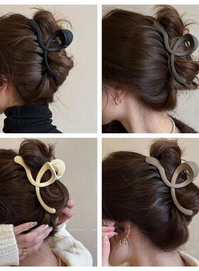 鲨鱼夹高级发夹女2025新款小众盘发头饰超大号简约款磨砂波浪抓夹