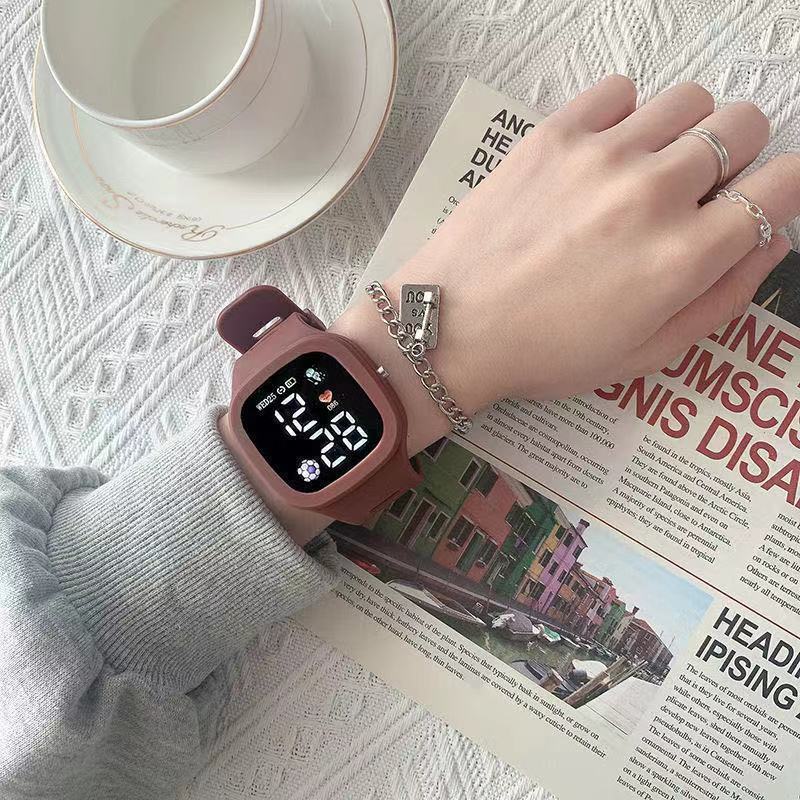 手表方形女2024新款LED显示高颜值耐用初高中男学生显白电子手表