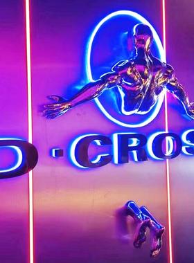 电镀人物穿墙理发美容店墙上雕塑 酒吧会所KTV墙面壁挂装饰摆件