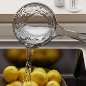 水瓢家用透明不破加厚塑料长柄大号水舀厨房可挂洗头透明塑料水勺