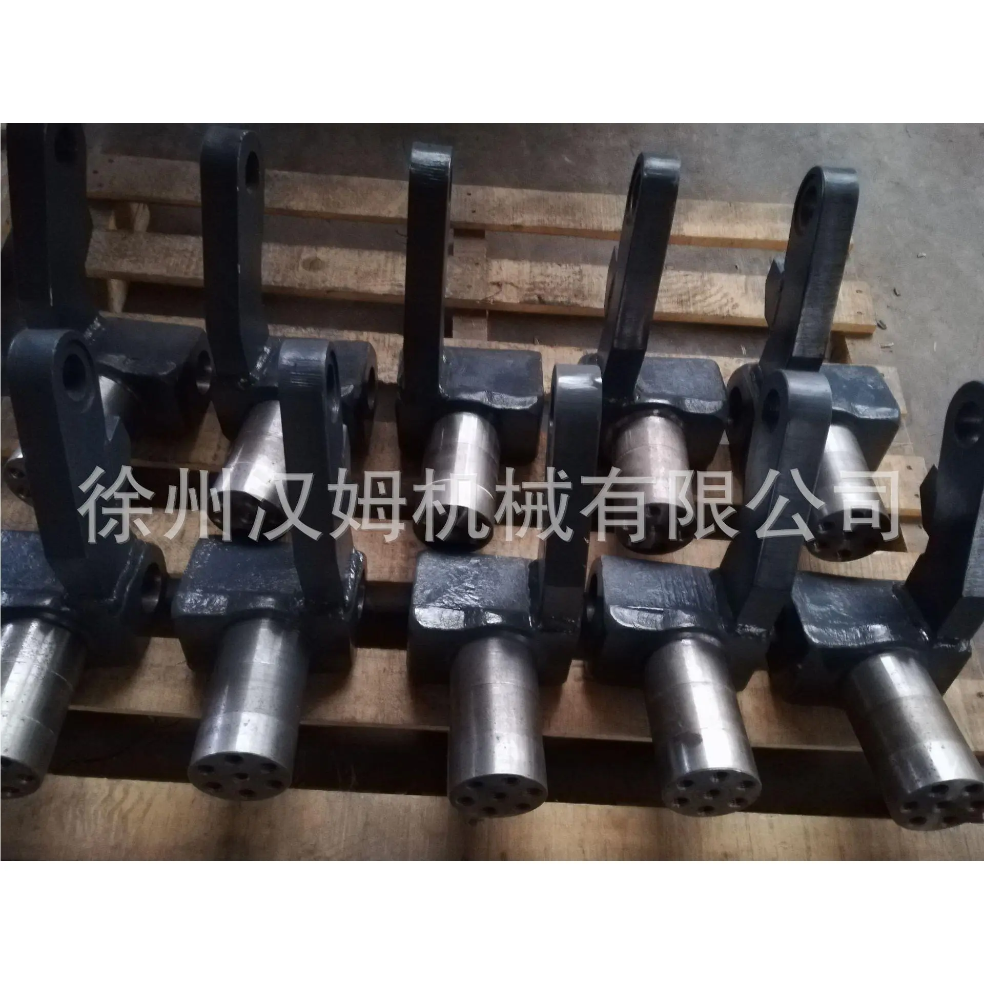 380903074  gr215ⅹ.17.4a 右转向节 徐工配件 380903075