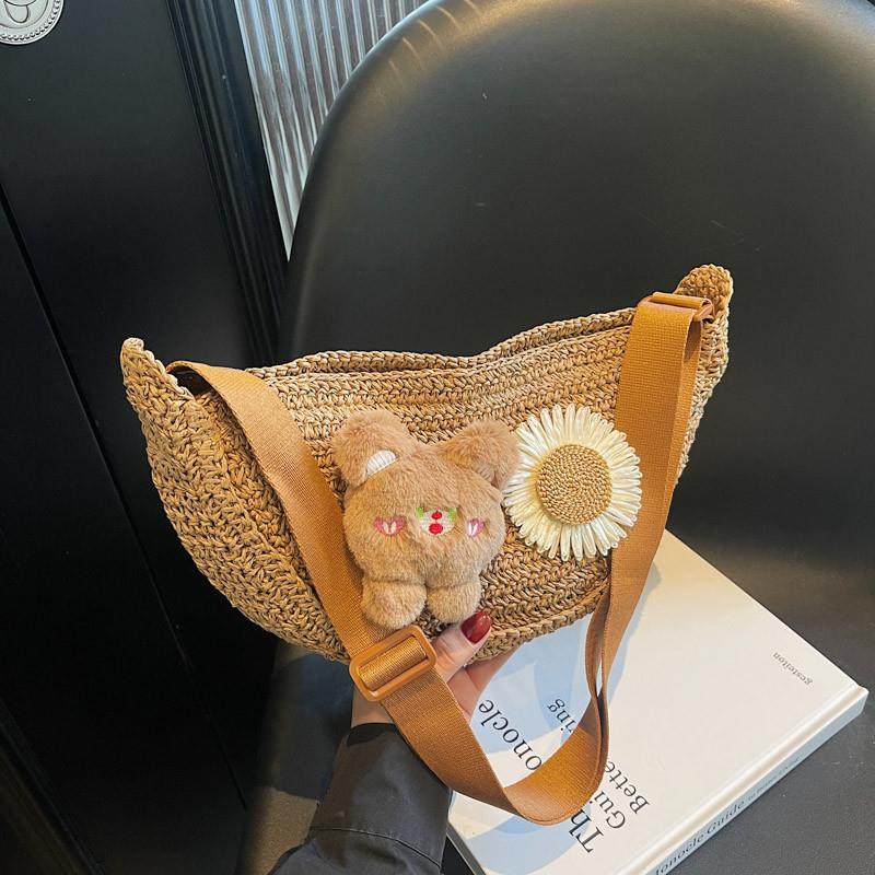 新品新款草编包女包花朵斜跨女甜美淑女可爱海边度假单肩编织包腋