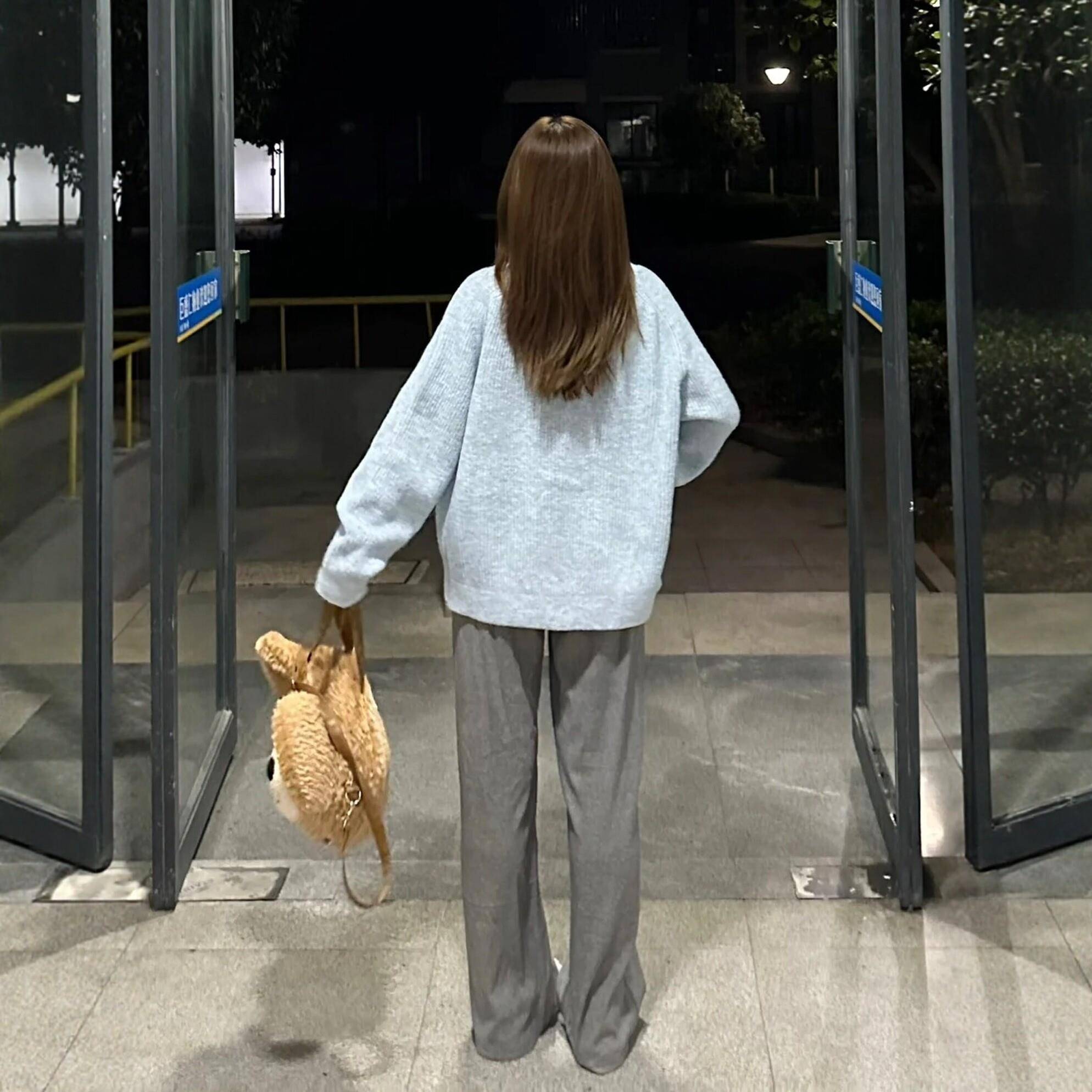 推荐早秋外套女慵懒风外穿毛衣奶蓝色开衫秋冬款韩版宽松v领针织