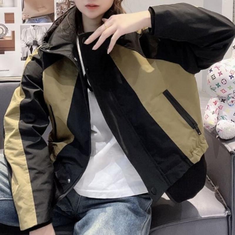 新品黑色冲锋衣外套女2025秋季大码胖MM韩版宽松短款连帽开衫夹克