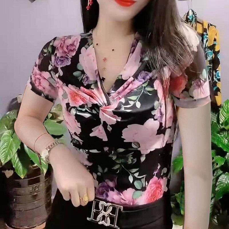 推荐时尚气质印花t恤女士2026春季新款修身显瘦百搭洋气v领长袖上
