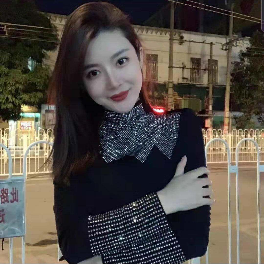 推荐亮晶晶爆闪秋冬季打底衫烫钻上衣女2026新款洋气修身保暖德绒