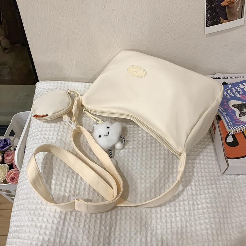 新品ins校园小清新斜挎包女韩版休闲大容量学生上课通勤包百搭单