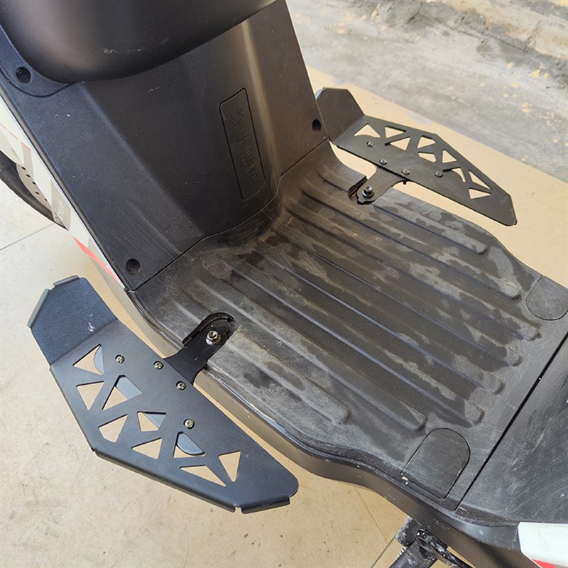深远电动车改装前脚踏板 A7 A8L T90加宽金属脚板 骑士号 一对装
