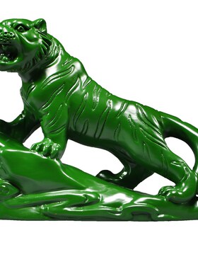 绿色木雕老虎摆件实木质上山虎生肖工艺品家居P办公桌面装饰工艺