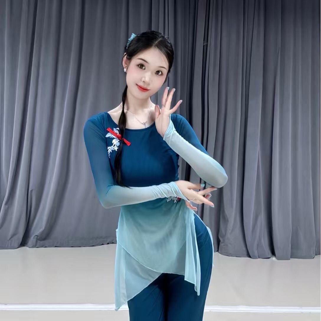 民族舞飘逸渐变纱艺考演出服艺考