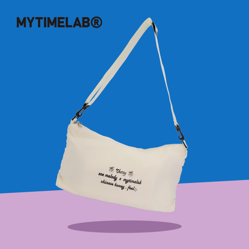 MYTIMELAB摩太潮玩ZOE 樱有尽有斜挎包字母拉链大容量包