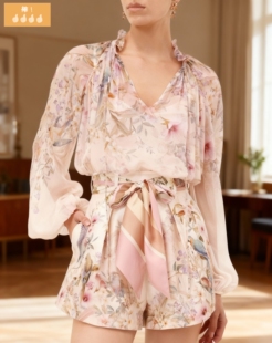 高品 2件套 春秋新款 浪漫碎花女士套装 946@ 花朵立领上衣短裤 时尚