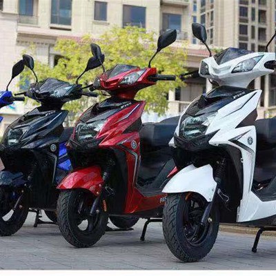 迅鹰尚领国四电喷踏板摩托车125代步燃油街车越野摩托车