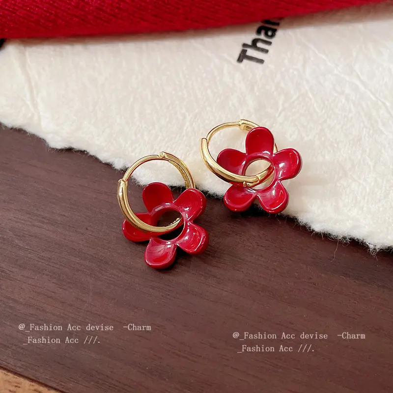 简约花朵镂空耳扣拉红时尚复古耳环小众设计通勤百搭耳饰