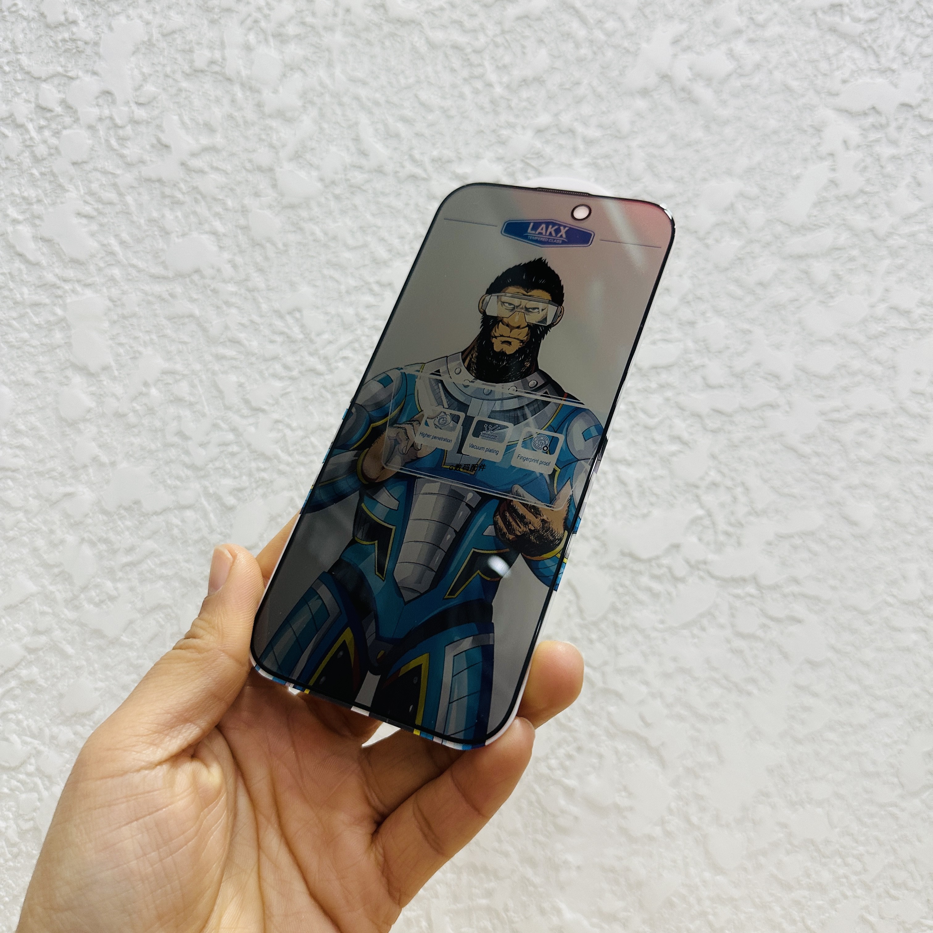 蓝酷猩防尘防窥钢化膜适用16pro