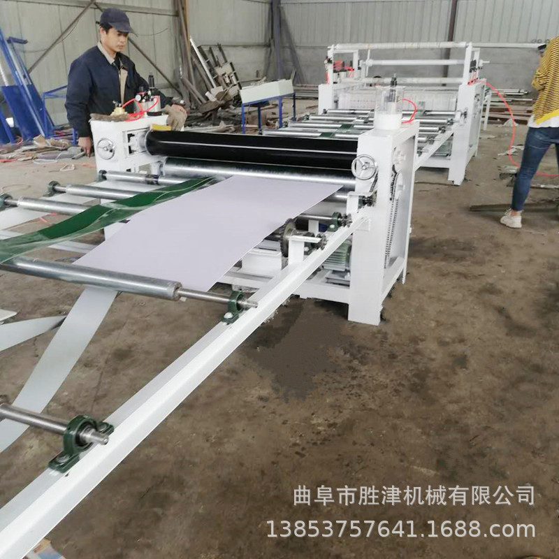 热涂胶木饰面墙板贴合机 木工刮刀热熔胶贴纸机 大板自动贴面机