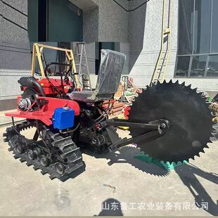 乘坐内蒙古新品压草机新疆沙漠治理多功能固沙方格治沙沙障机防沙