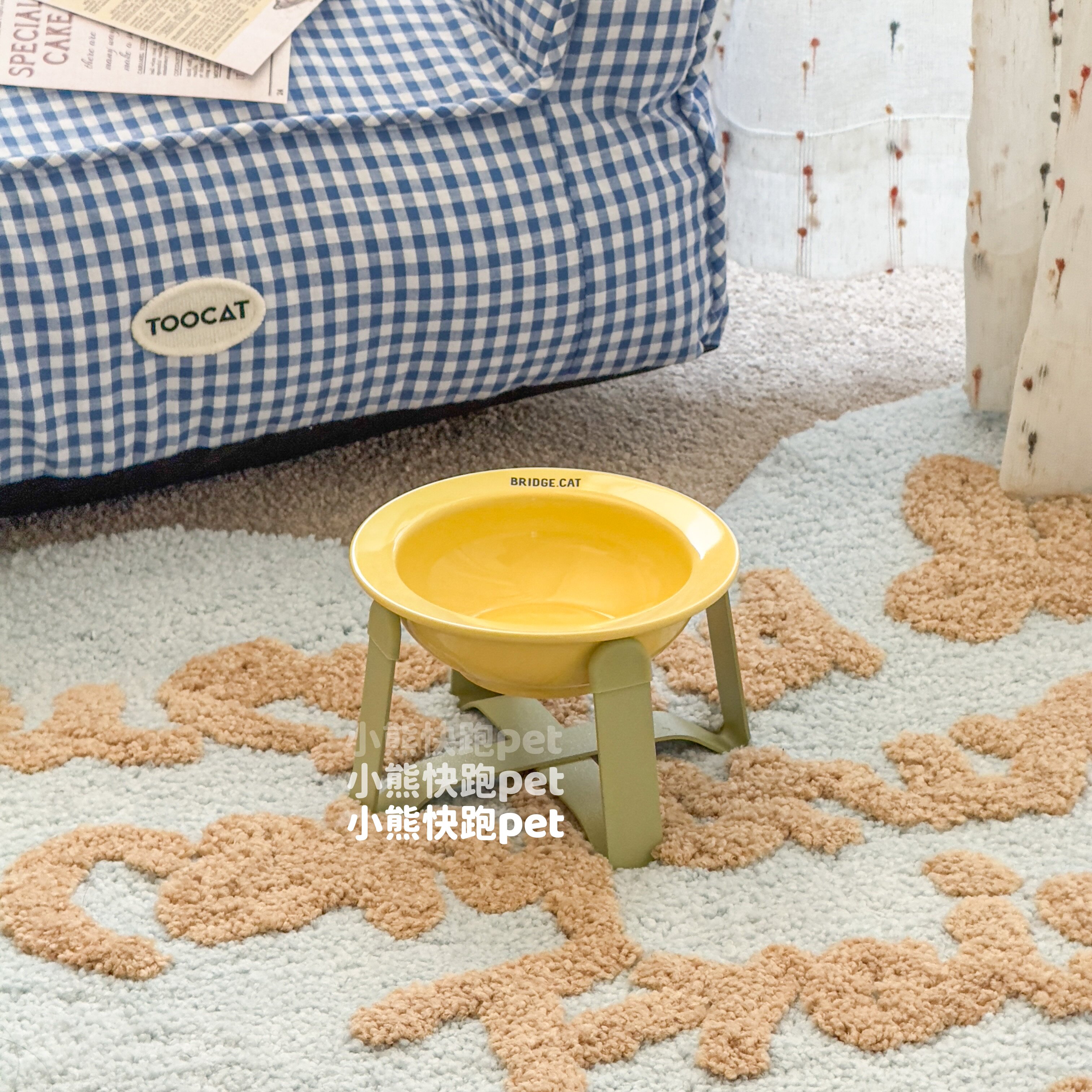 BD猫碗小狗碗猫条猫狗粮碗宠物餐具ins宠物碗陶瓷飞碟+牛油果支架