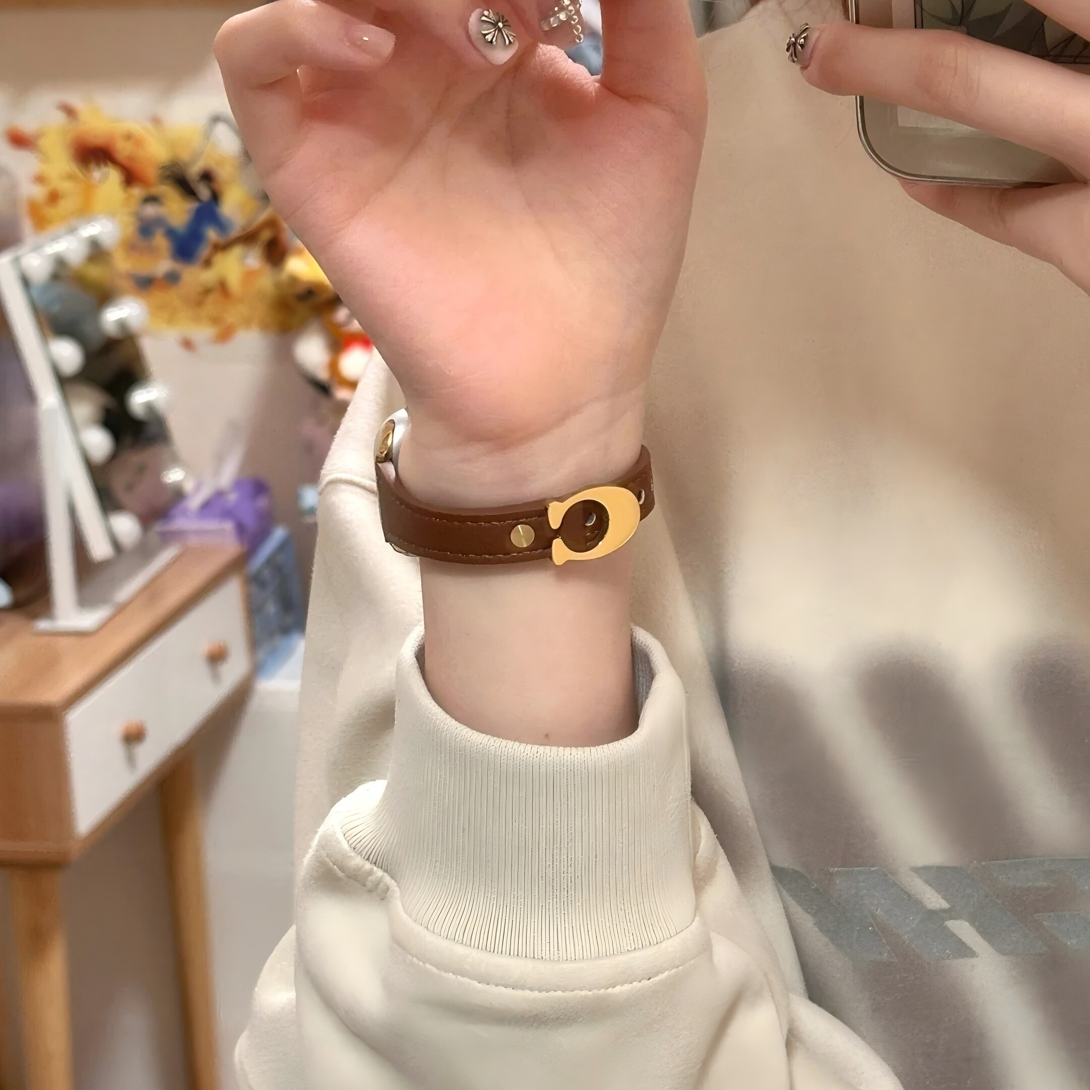 适用iWatchS12代新款华为FIT5小蛮腰皮质U型钉扣表带苹果S11s1098se舒适FIT43气质小米10Pro女款红米65高级感