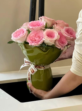 网红轻奢手捧花玫瑰花束陶瓷花瓶客厅玄关装饰品鲜花水培花器送礼