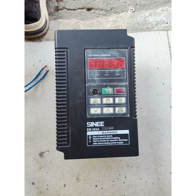 正弦变频器EM303A 2.2KW/3.0KW 380V 拆