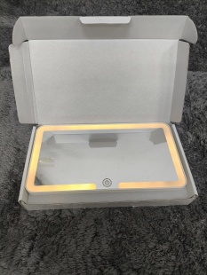 遮阳板化妆镜 ，款式随机发。