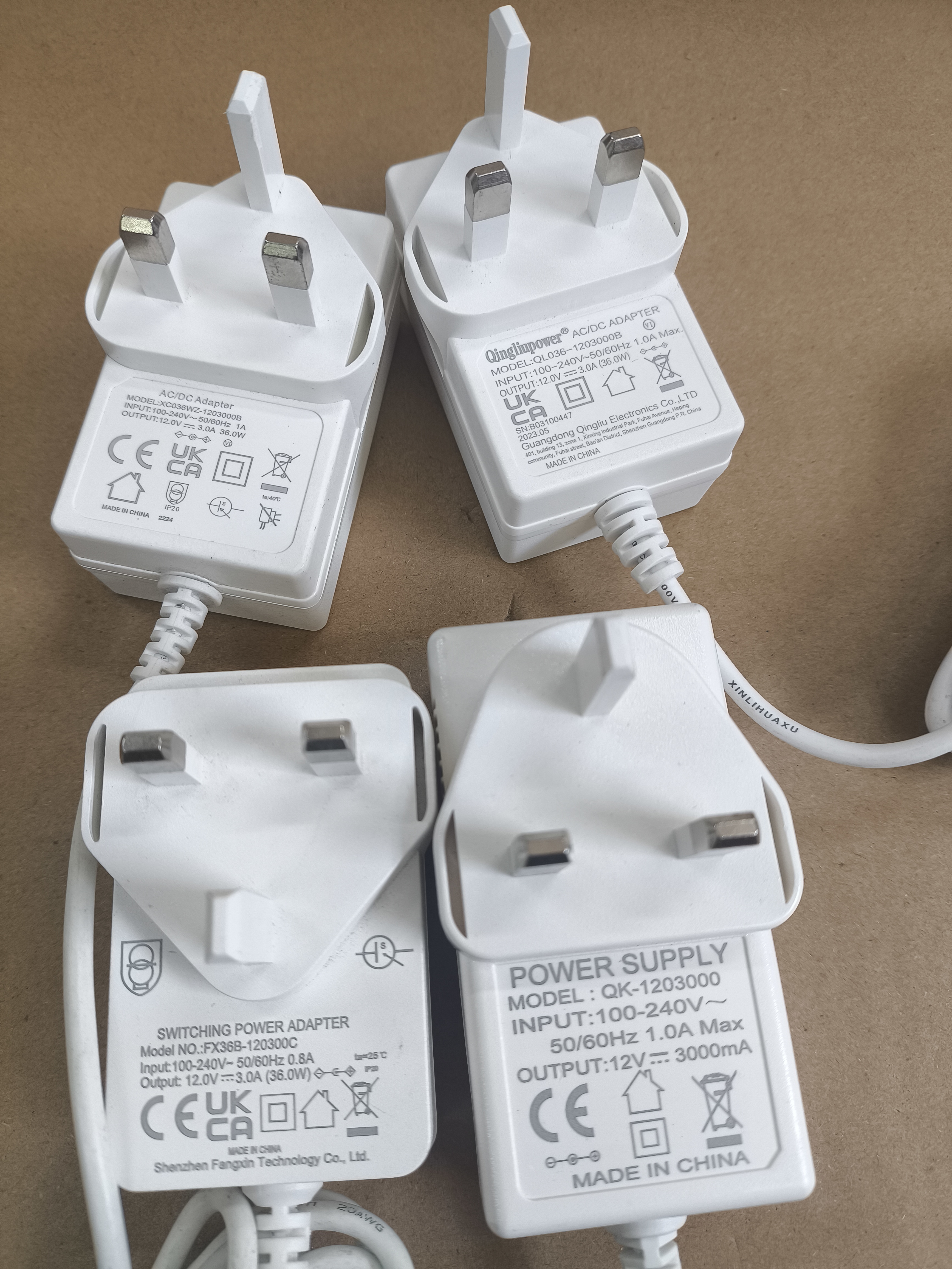 12v3a适配器 随机发一个